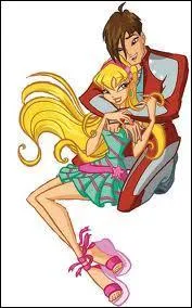 Comment s'appelle le petit ami de Stella ?