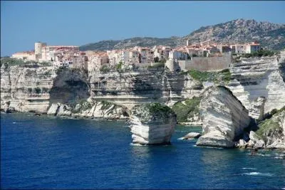 La Corse du Sud a été créée en 1976 mais quel département avait les mêmes limites de 1793 à 1811?