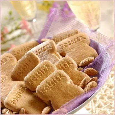 F comme verrerie indispensable pour apprécier une boisson synonyme de fêtes, à moins que vous vous rendiez subitement compte que vous devez aller à la boulangerie !