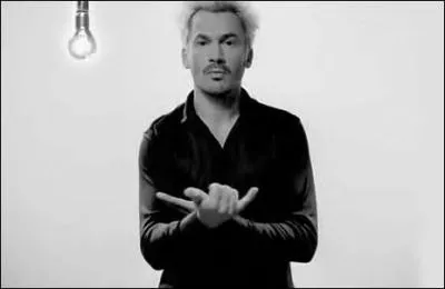 Laquelle de ses chansons Florent Pagny a-t-il interprétée en utilisant le langage des signes ?