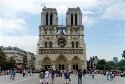 En quelle année Notre-Dame fut-elle terminée ?