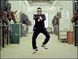 Qui apparaît dans le clip "Gangnam Style" (3 personnes) ?