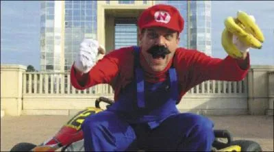 Qui est ce célèbre youtuber/comédien dont il ne fut pas ardu de trouver une photo compromettante ?