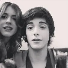 Avec qui sort-il dans la vraie vie ?