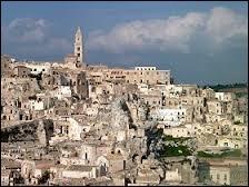 Où se situe la ville de Matera ?