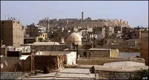 Où se situe la ville d'Alep ?