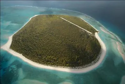 Quel archipel français de 7 km² se trouve à la pointe nord de Madagascar?