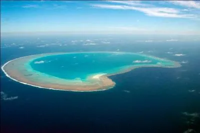 Bassas da India est un atoll français situé dans l'océan Indien, entre les côtes malgaches et mozambicaines. Quelle est la population de cet atoll ?
