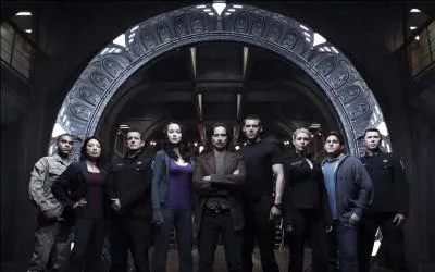 Combien de saisons la série "Stargate Universe" compte-t-elle ?