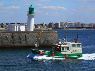 Dans nos campagnes, aux alentours de 1900, le verbe tapouner signifiait :