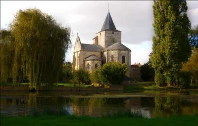 Au début du siècle dernier en Poitou-Charentes-Vendée, que faisait un cycliste qui veurçhinait?