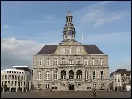 En quelle année a été ratifié le traité de Maastricht ?