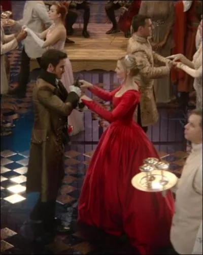 Quel nom Emma Swan choisit-elle au bal ?