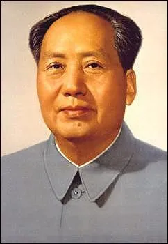 Le grand chef des communistes était Mao Zedong. Quelle était son surnom ?
