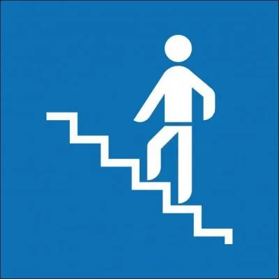 L'expression 'monter en haut' est ... pléonasme !