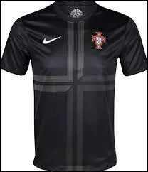 Lors du Mondial 2014, laquelle de ces équipes ne verra-t-on jamais jouer en noir ?