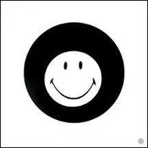 Quel numéro est écrit sur la boule de billard de couleur noire ?