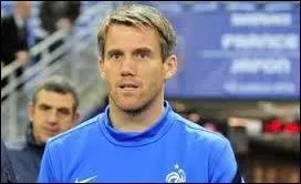 Continuons avec le troisième gardien de l'équipe de France, Mickaël Landreau. Quelle récompense a-t-il reçue cette année lors des trophées UNFP ?