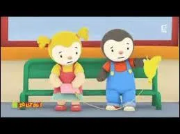 Qui est la petite fille assise à côté de T'choupi ?