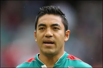Pour quelle équipe, Marco Fabian joue-t-il ?