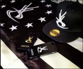 Quelle est la marque de Maître Gims ?