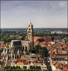Celle-ci se situe à Bruges ; c'est la :