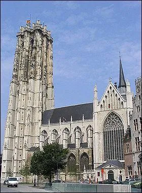 La Cathédrale Saint-Rombaut de Malines est rattachée à l' Archidiocèse de :