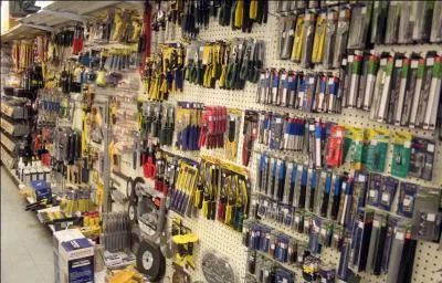 Q comme vendeur d'outils.