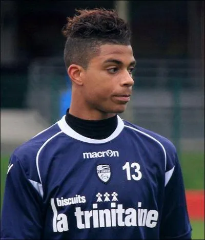 Qui est ce footballeur ?