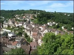 Nous partons maintenant à Aubusson, sous-préfecture de son département qui est ...