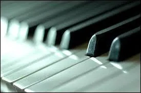 Combien y a-t-il de touches blanches sur un piano ?