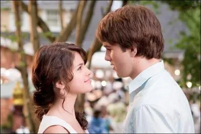 De qui Beezus est-elle amoureuse ?