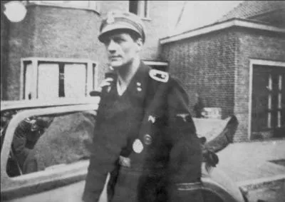 Quel film fait apparaître une série de personnalités dans la vie retracée du "boucher de Lyon" ?