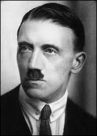 Quel était le "vrai nom" d'Hitler ?
