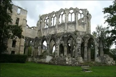 De ces quatre départements, lequel est frontalier de celui de l'Oise?