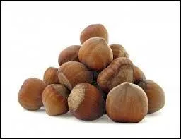 Quels fruits secs sont représentés sur la photo ?