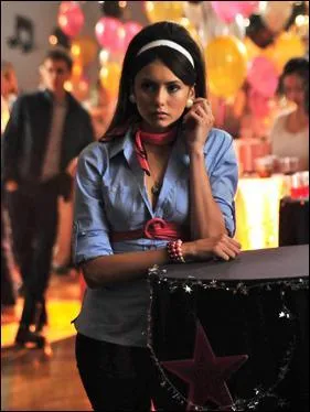 Quel est le thème de la fête du lycée dans l'épisode 12 ?