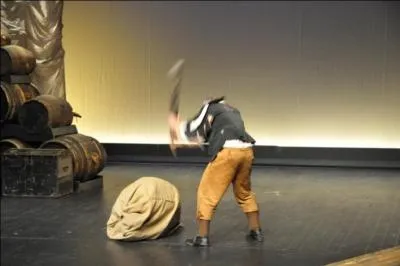 J'espère ne pas vous avoir maltraités, sinon je m'en voudrais d'avoir --------.