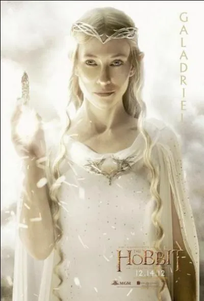 Qui joue Galadriel ?