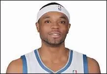 Qui est ce joueur de basket ?