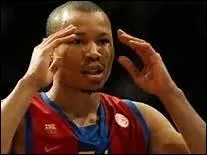 Qui est ce joueur de basket ?