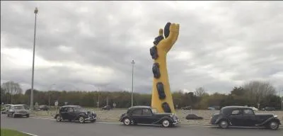 L'art giratoire fleurit dans nos campagnes, certains sont très laids, où peut-on voir celui-ci ?