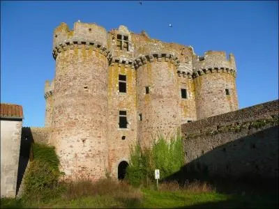 Vers 1900, dans nos villes et villages picto-charentais, que signifiait "fére lés grous balots"?