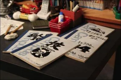 Pour notre troisième mangaka, c'est l'auteur du manga où le héros rêve de devenir le Roi des Pirates. Vous l'aurez deviné, il s'agit bien de 'One Piece' du mangaka Eiichirô Oda. Mais, a-t-il fait d'autres mangas ?