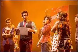 Quelle a été la 1e chanson interprétée par les élèves du "Studio on beat" ?