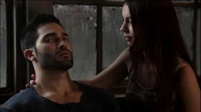 Comment la mère de Derek est-elle morte ?