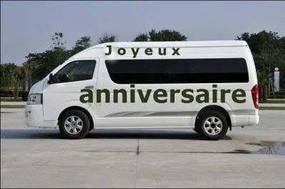 Moquette était chargé d'apporter les bougies, Cloclo lui a conseillé de louer un véhicule avec un très grand coffre !