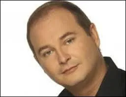 Quel âge a Cauet, en 2014 ?