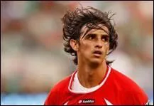 Il est né le 18 août 1985, c'est ___.