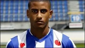 Celui-ci est aussi né aux Pays-Bas, il a 23 ans. Qui est ce footballeur ?